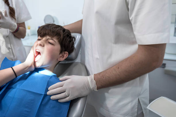 Best Emergency Tooth Extraction in Port Salerno, FL
